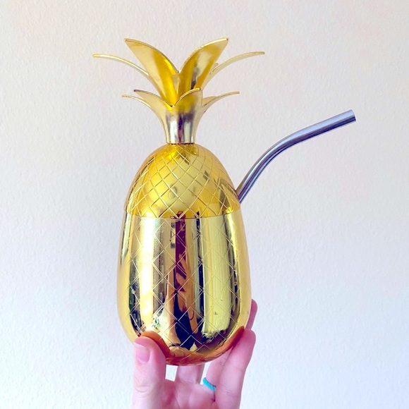 Other - Pineapple Cup with lid!